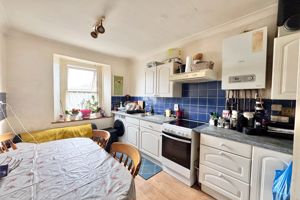 Kitchen / Breakfast Room- click for photo gallery